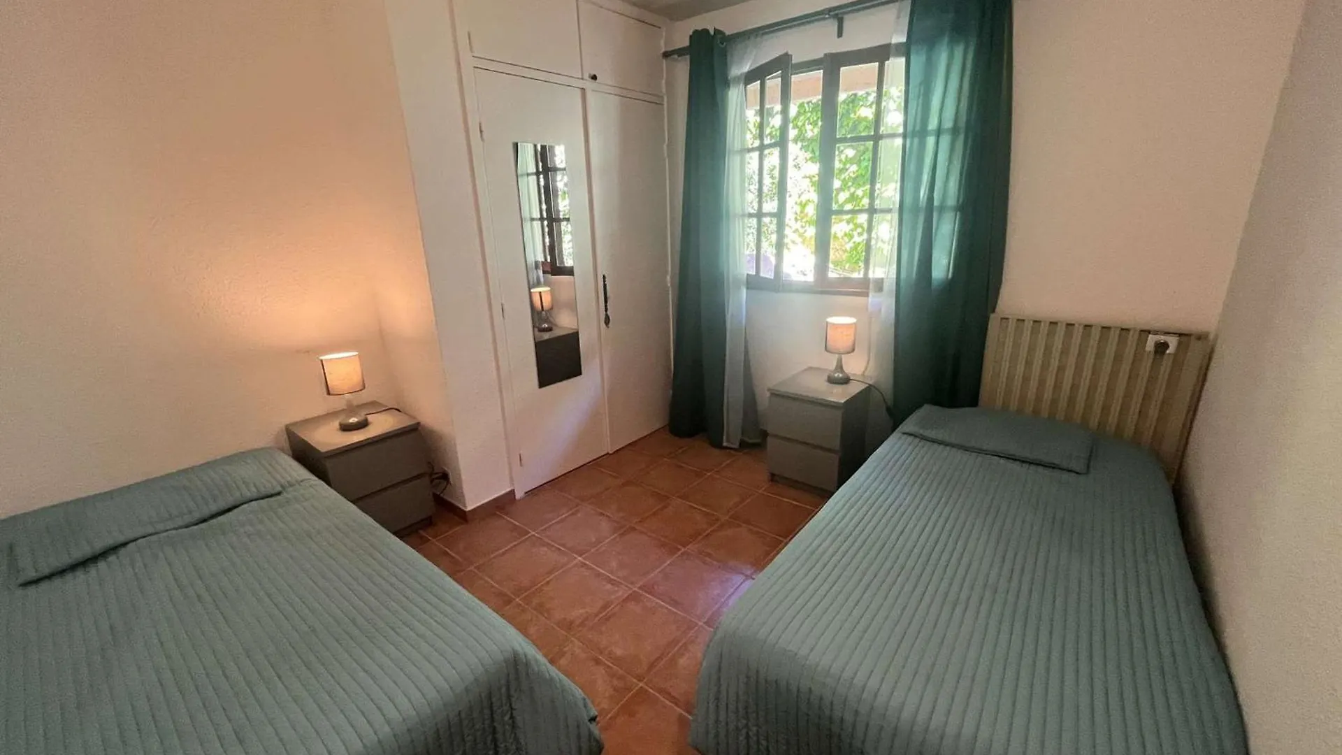 Appartement 3P En Rez-De-Jardin Avec Piscine Et Parking, A 600M De La Plage - Saint-Raphael - Fr-1-226A-151