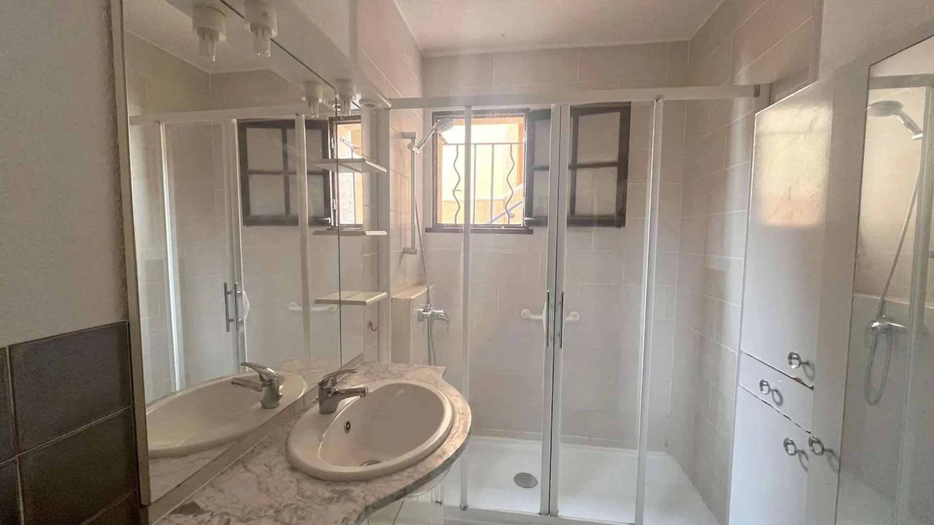 Appartement 3P En Rez-De-Jardin Avec Piscine Et Parking, A 600M De La Plage - Saint-Raphael - Fr-1-226A-151 Apartment