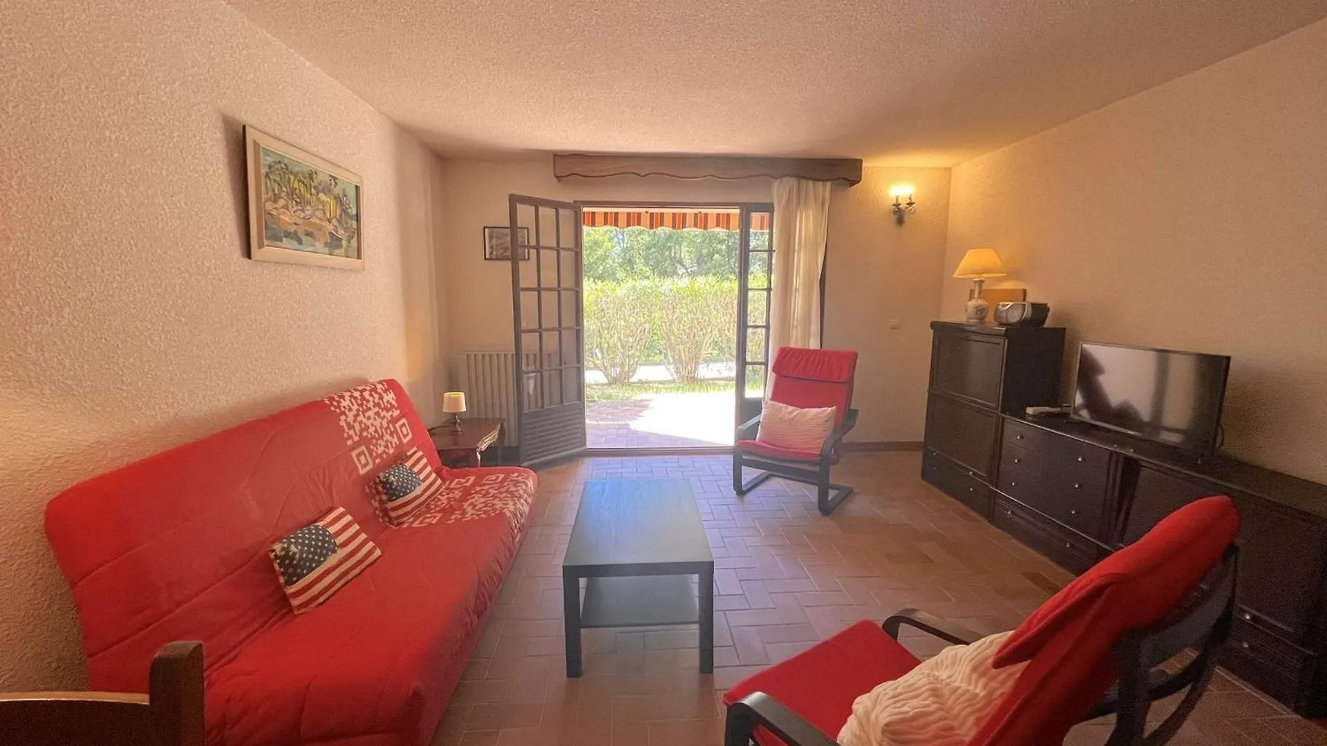 Apartment Appartement 3P En Rez-De-Jardin Avec Piscine Et Parking, A 600M De La Plage - Saint-Raphael - Fr-1-226A-151